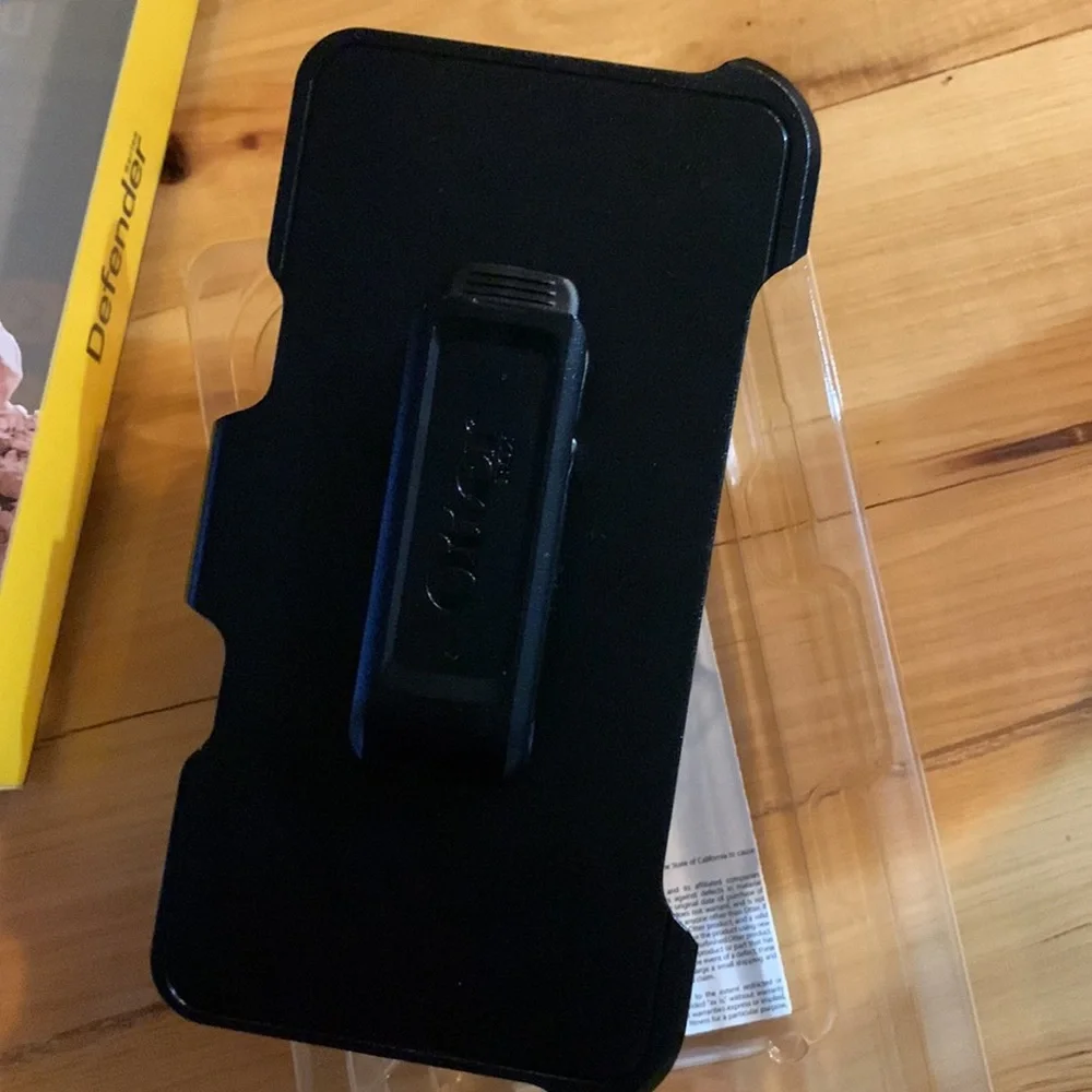 NEW Otter box defender belt clip/holster